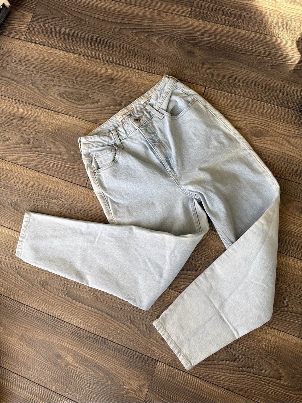 Vintage Guess Women's Light Blue mom Jeans size 27